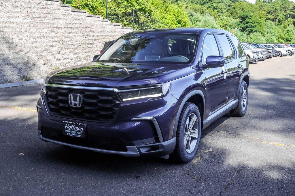 new 2025 Honda Pilot car, priced at $44,845