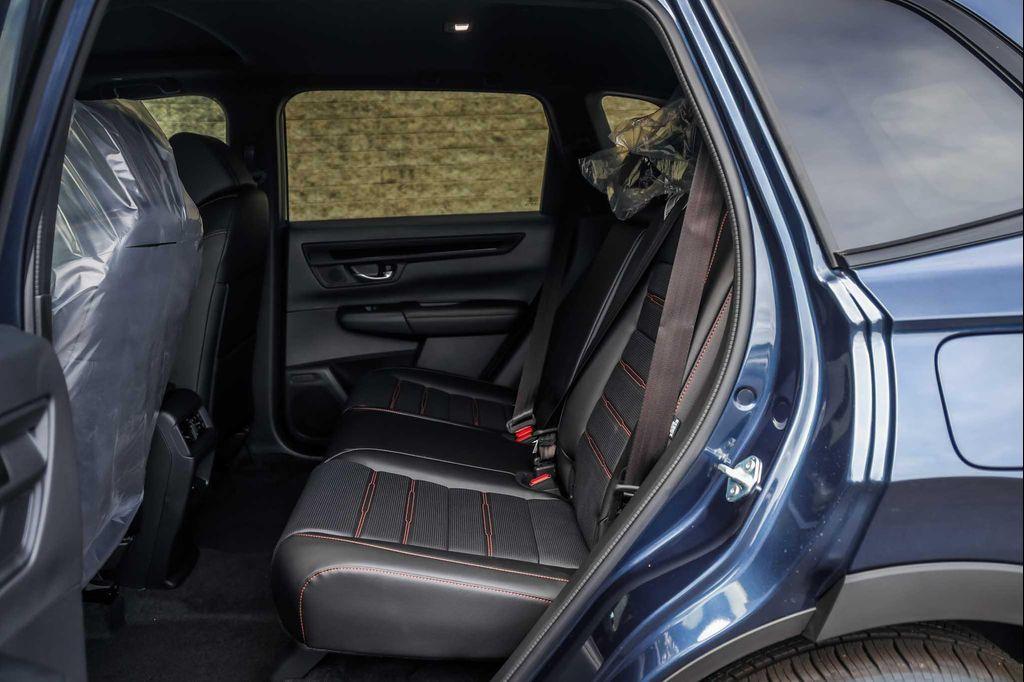 new 2026 Honda CR-V Hybrid car, priced at $40,675