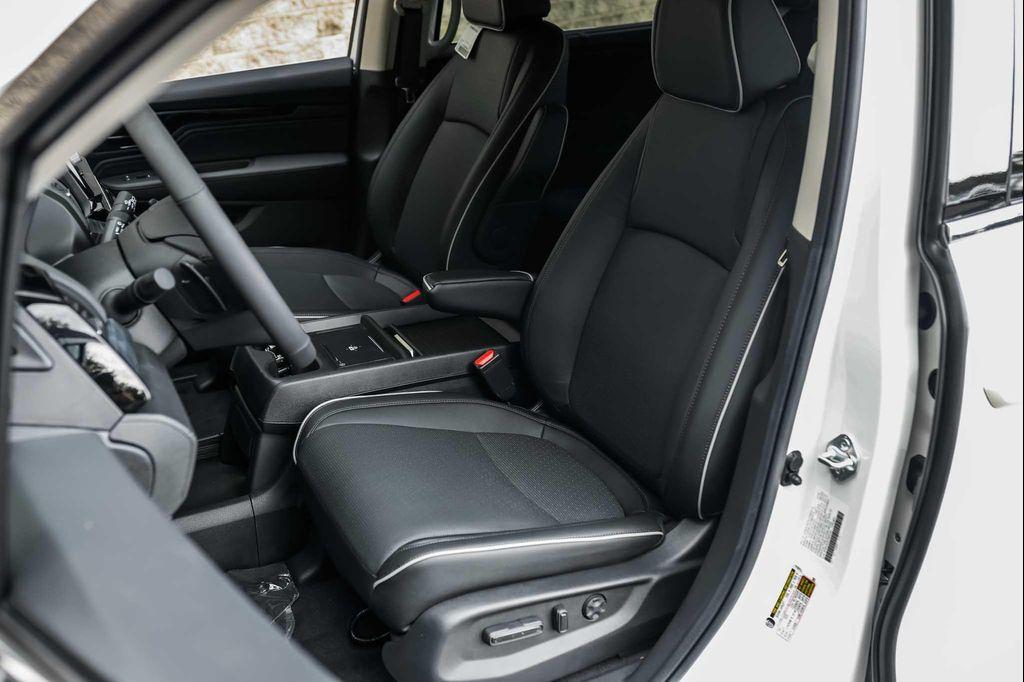 new 2026 Honda Odyssey car, priced at $51,600