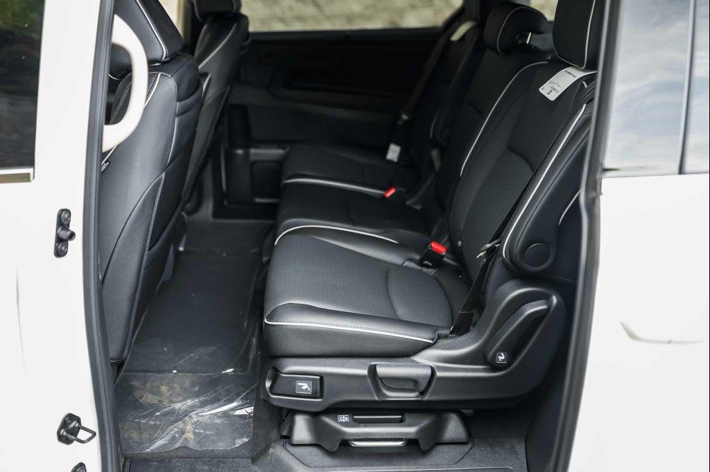 new 2026 Honda Odyssey car, priced at $51,600