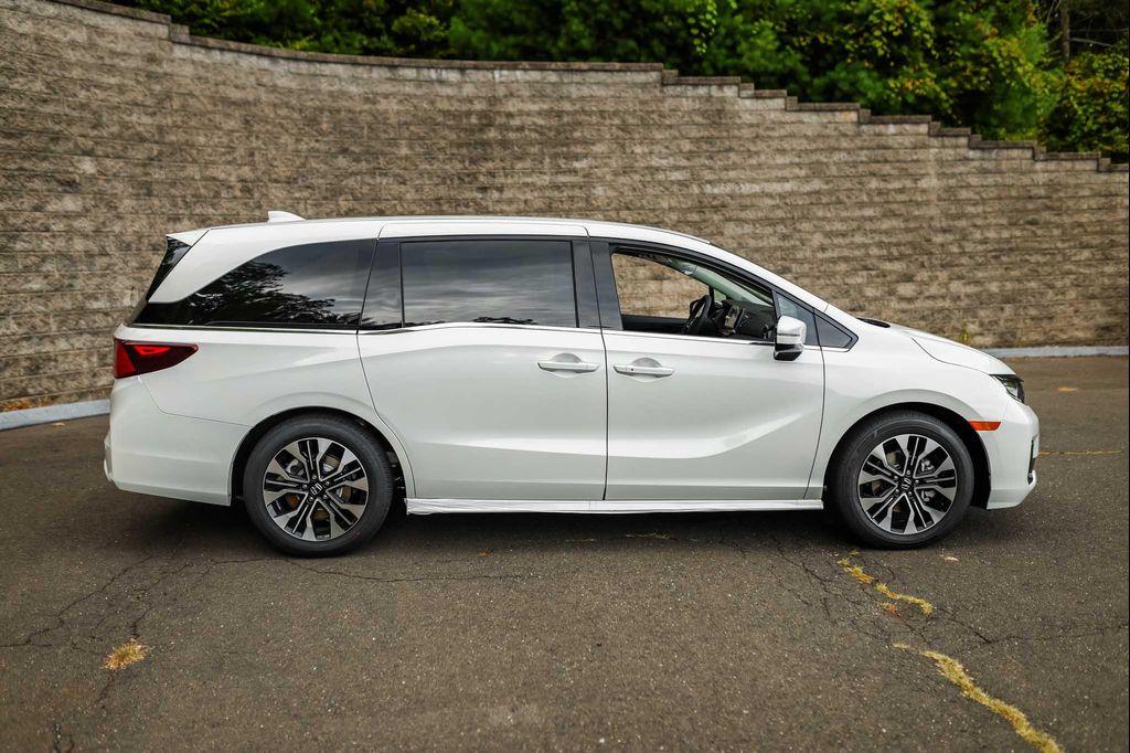 new 2026 Honda Odyssey car, priced at $51,600