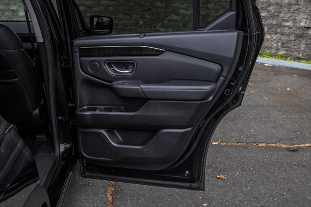 used 2023 Honda Pilot car, priced at $42,900
