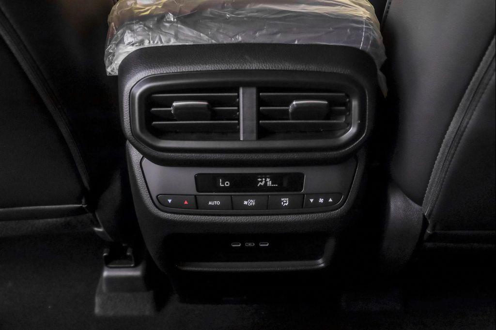 new 2025 Honda Pilot car, priced at $44,845