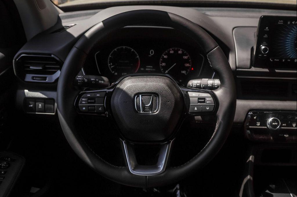 new 2025 Honda Pilot car, priced at $44,845