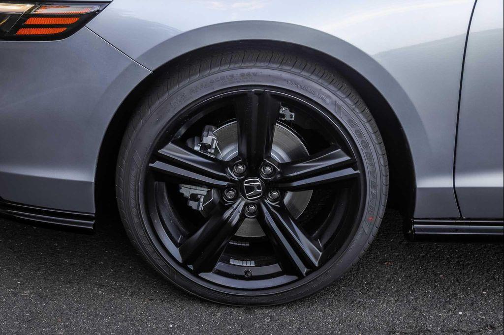 new 2025 Honda Accord Hybrid car, priced at $35,070