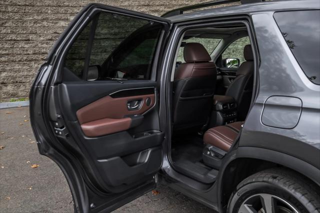used 2023 Honda Pilot car, priced at $42,900