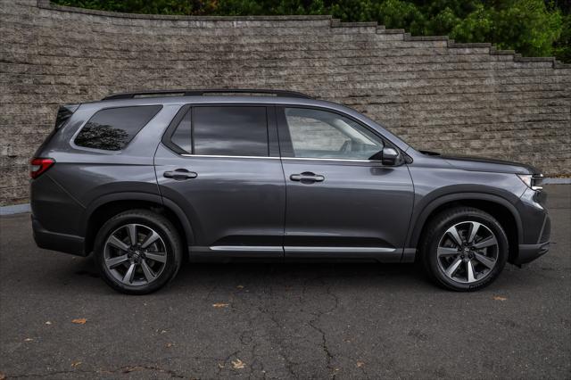used 2023 Honda Pilot car, priced at $42,900