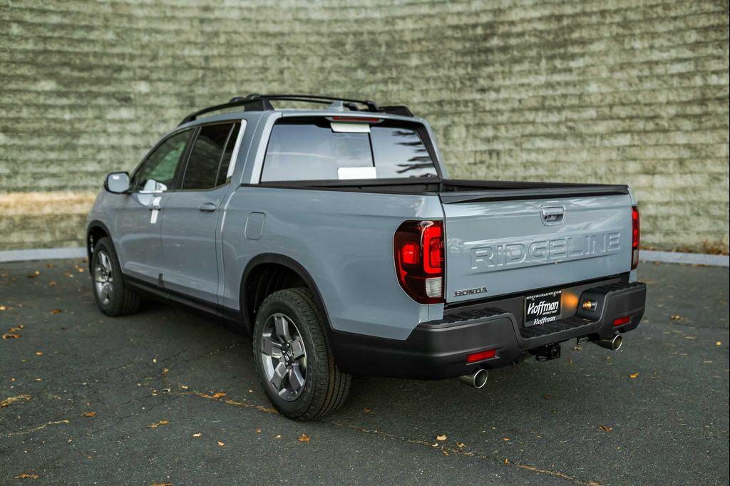 new 2025 Honda Ridgeline car, priced at $42,700