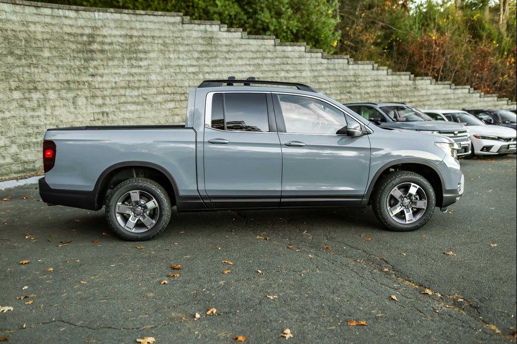 new 2025 Honda Ridgeline car, priced at $42,700