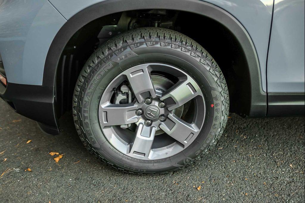 new 2025 Honda Ridgeline car, priced at $42,700