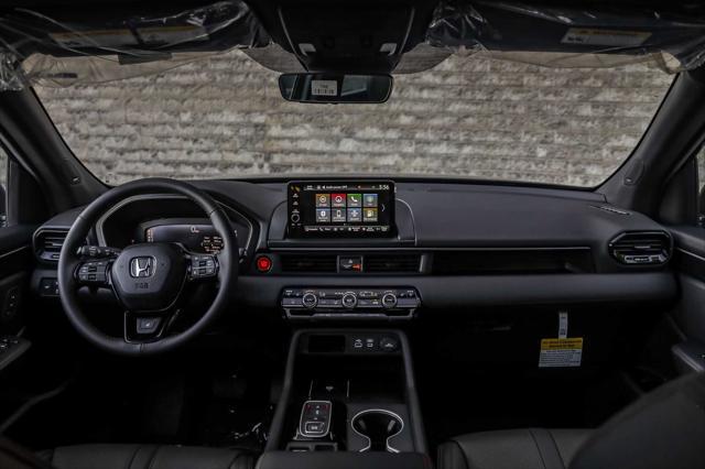 new 2025 Honda Pilot car, priced at $54,530