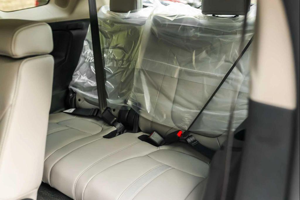 new 2025 Honda Pilot car, priced at $48,845