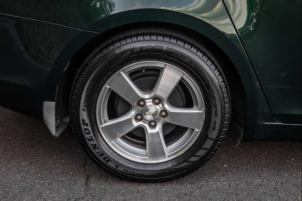 used 2014 Chevrolet Cruze car, priced at $6,900
