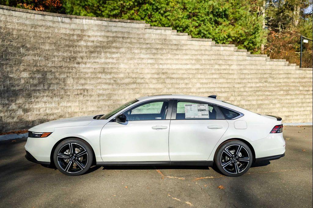 new 2025 Honda Accord Hybrid car, priced at $33,805