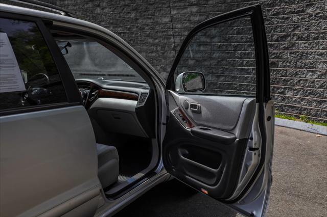 used 2003 Toyota Highlander car, priced at $6,500