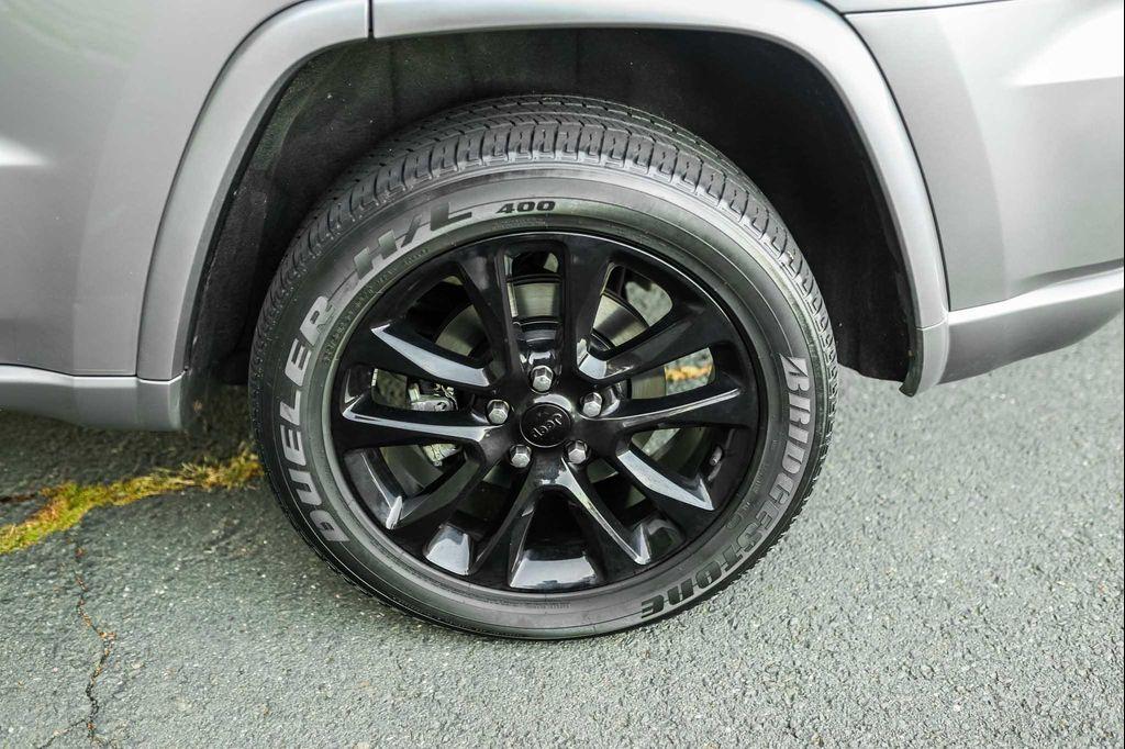 used 2021 Jeep Grand Cherokee car, priced at $25,900