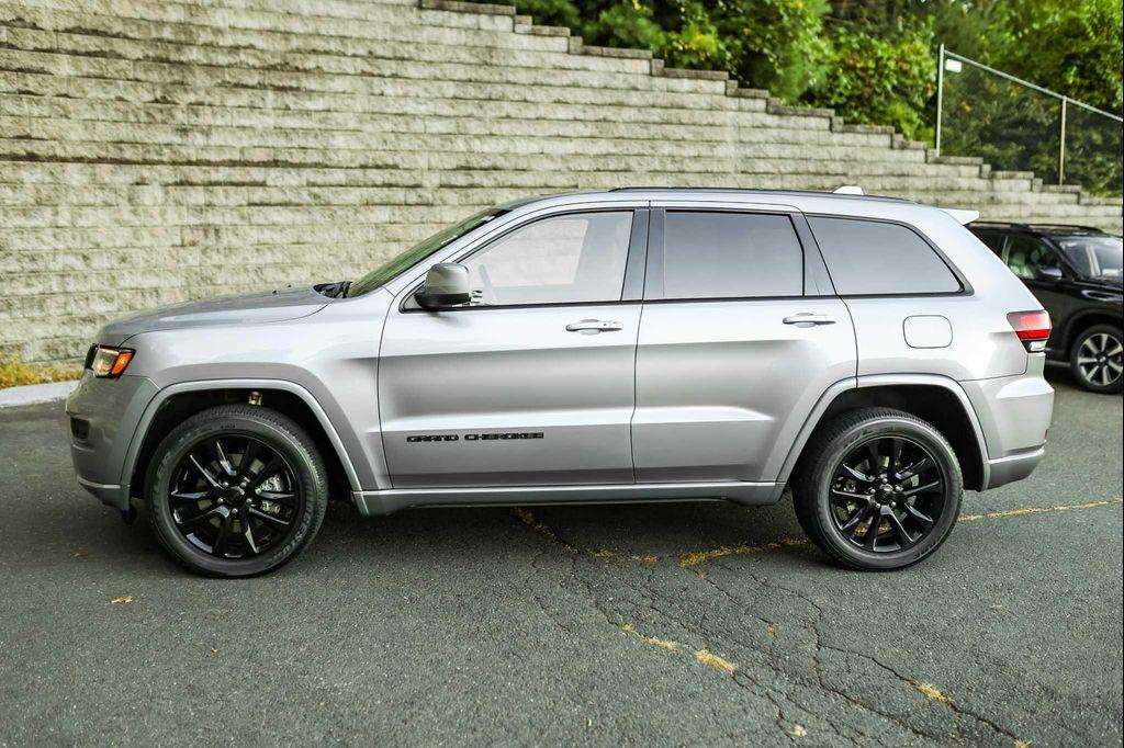 used 2021 Jeep Grand Cherokee car, priced at $25,900