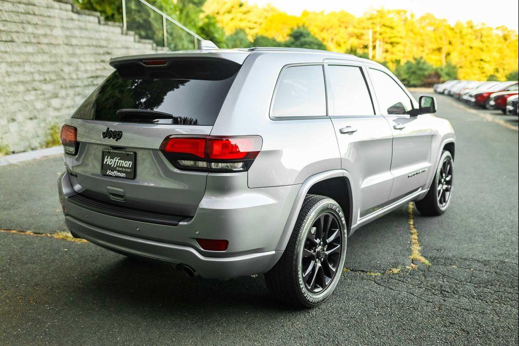 used 2021 Jeep Grand Cherokee car, priced at $25,900