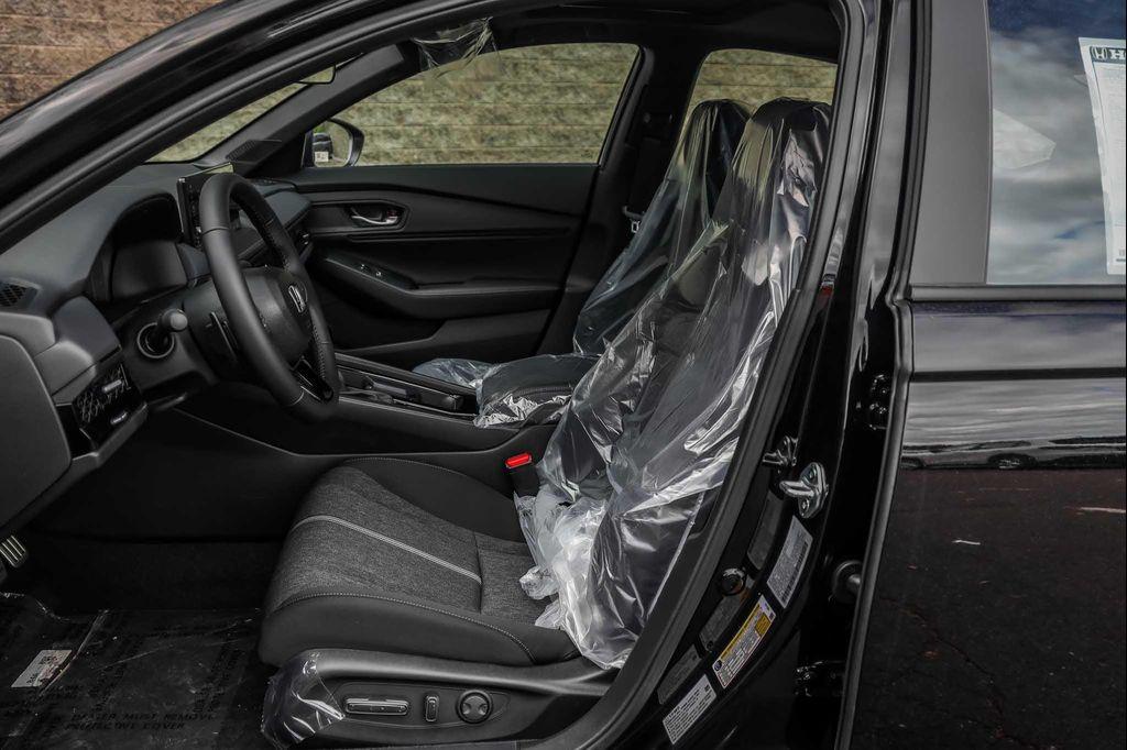 new 2025 Honda Accord Hybrid car, priced at $33,600