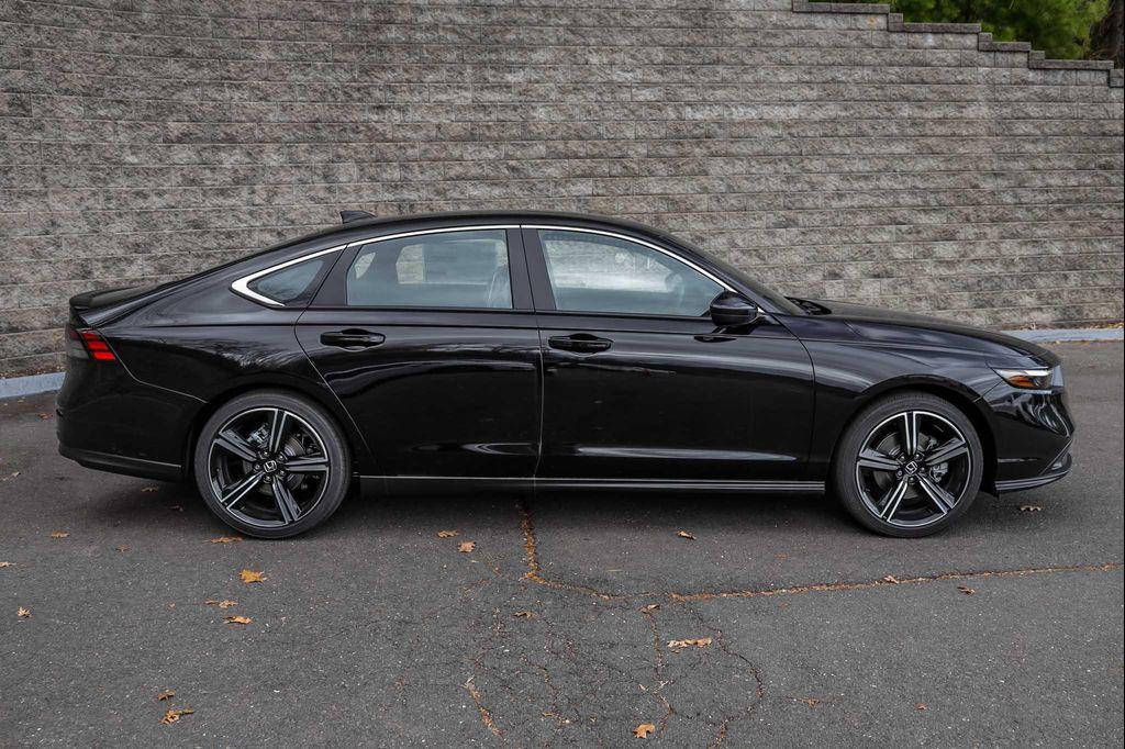 new 2025 Honda Accord Hybrid car, priced at $33,600