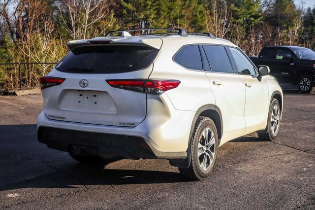 used 2020 Toyota Highlander car, priced at $30,500