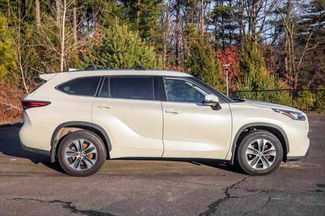 used 2020 Toyota Highlander car, priced at $30,500