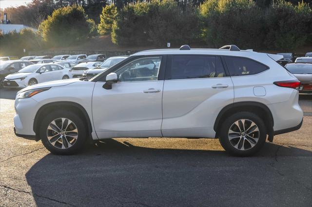 used 2020 Toyota Highlander car, priced at $30,500