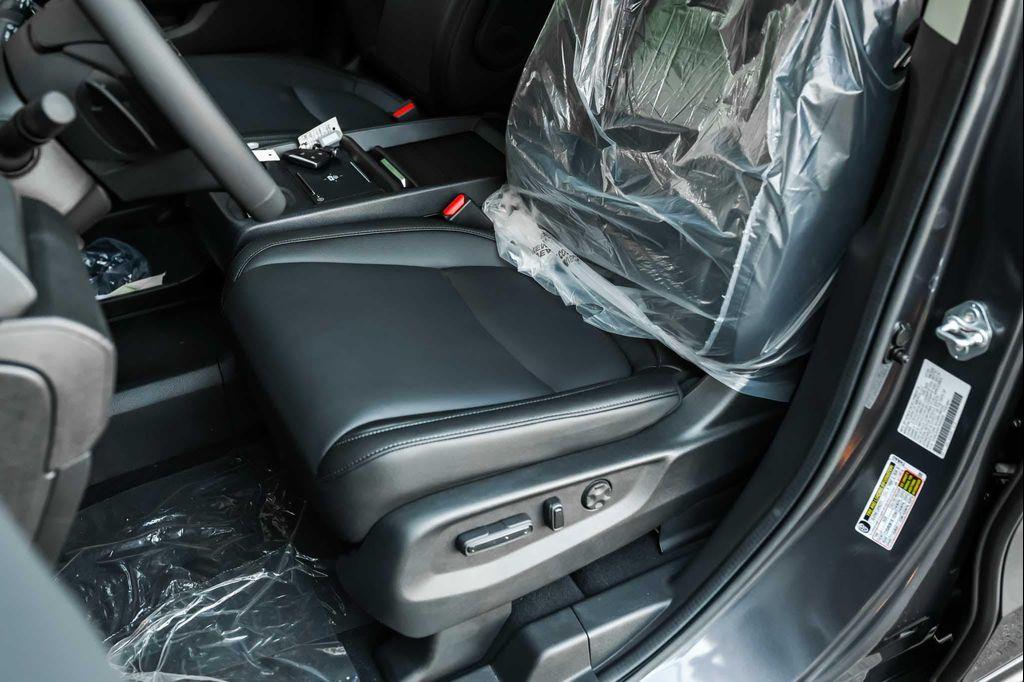 new 2026 Honda Odyssey car, priced at $44,245