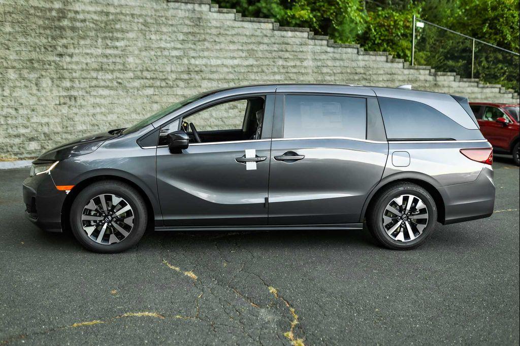 new 2026 Honda Odyssey car, priced at $44,245