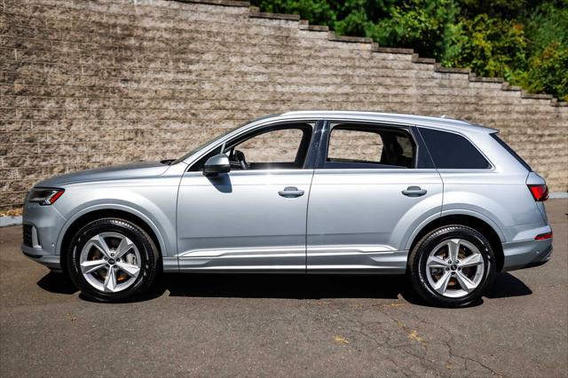 used 2024 Audi Q7 car, priced at $46,900