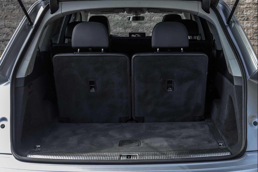 used 2017 Audi Q7 car, priced at $13,000