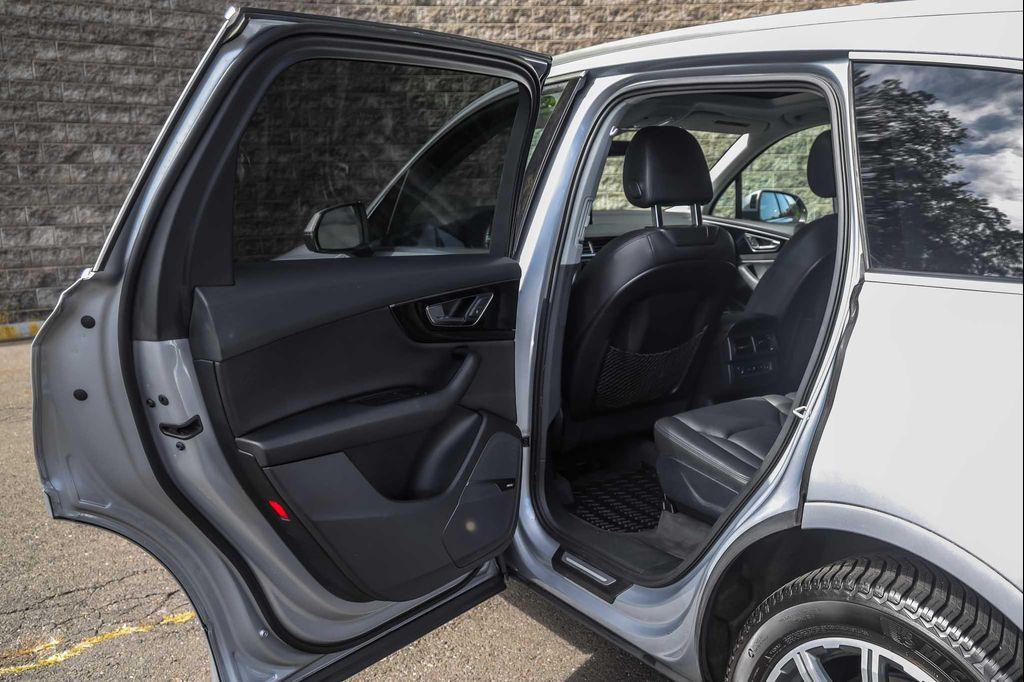 used 2017 Audi Q7 car, priced at $13,000