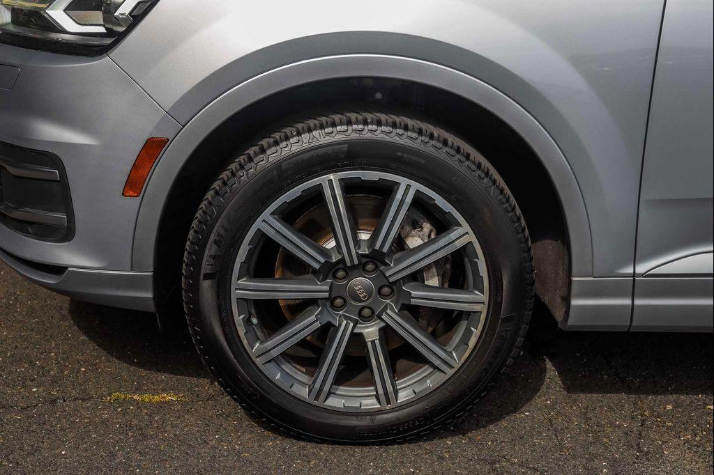 used 2017 Audi Q7 car, priced at $13,000