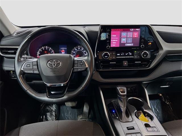 used 2021 Toyota Highlander car, priced at $24,000
