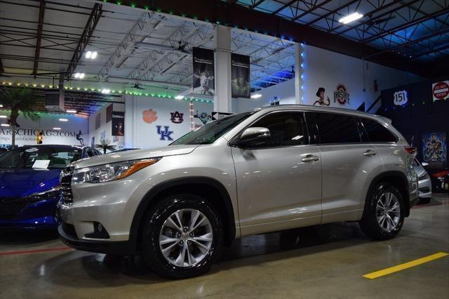 used 2015 Toyota Highlander car, priced at $26,985
