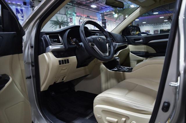 used 2015 Toyota Highlander car, priced at $26,985