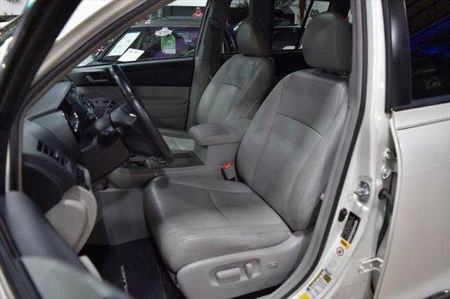 used 2013 Toyota Highlander car, priced at $24,985