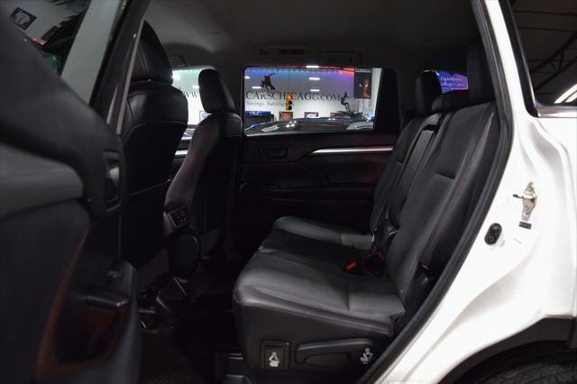 used 2014 Toyota Highlander car, priced at $25,985