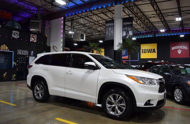 used 2014 Toyota Highlander car, priced at $25,985