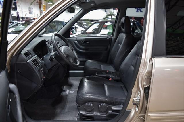 used 2001 Honda CR-V car, priced at $15,985