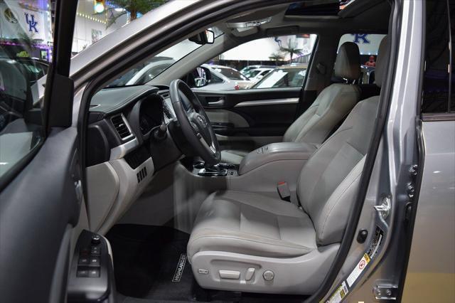used 2015 Toyota Highlander car, priced at $26,985