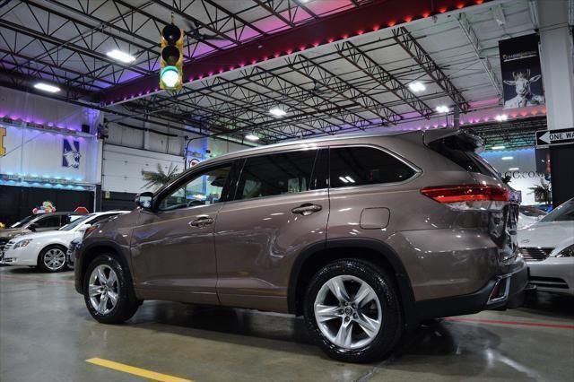 used 2017 Toyota Highlander car, priced at $30,985