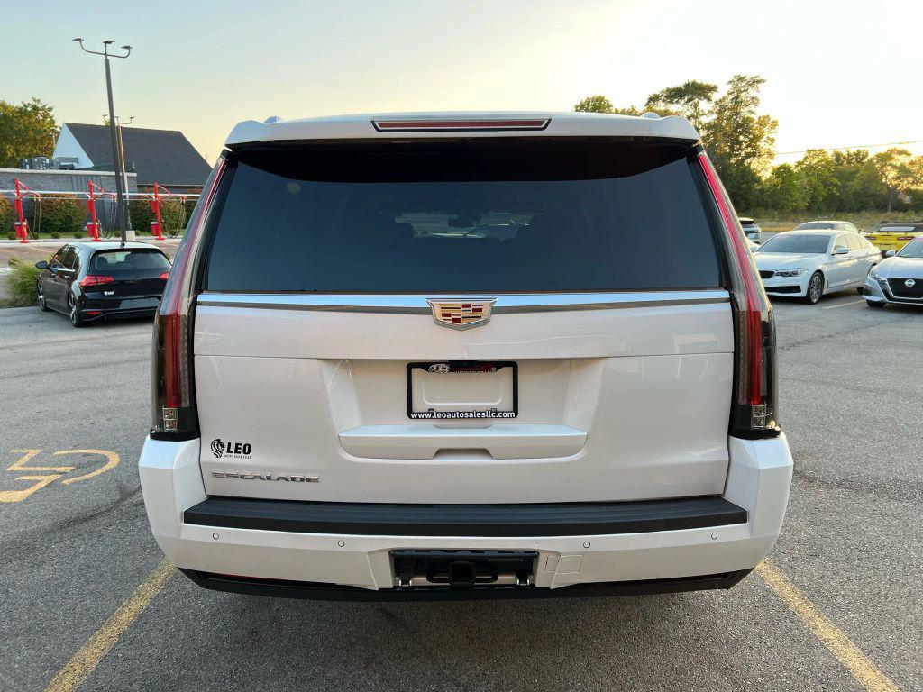 used 2020 Cadillac Escalade ESV car, priced at $28,975