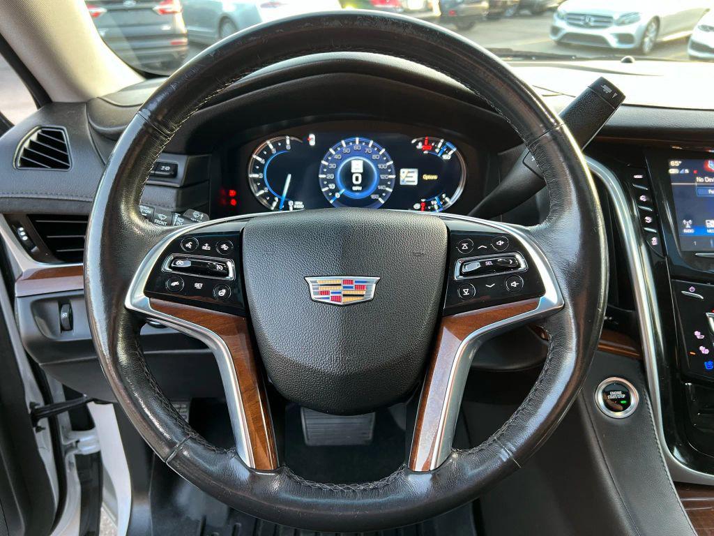 used 2020 Cadillac Escalade ESV car, priced at $28,975