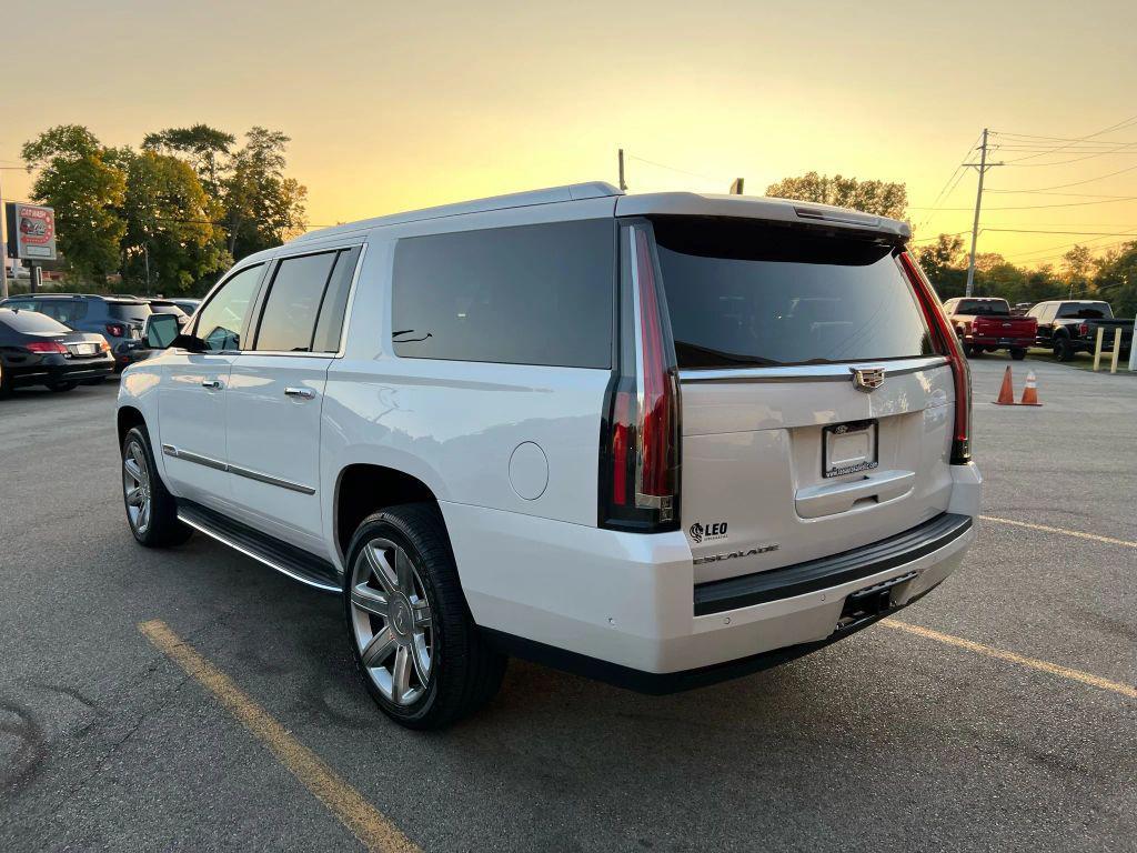 used 2020 Cadillac Escalade ESV car, priced at $28,975
