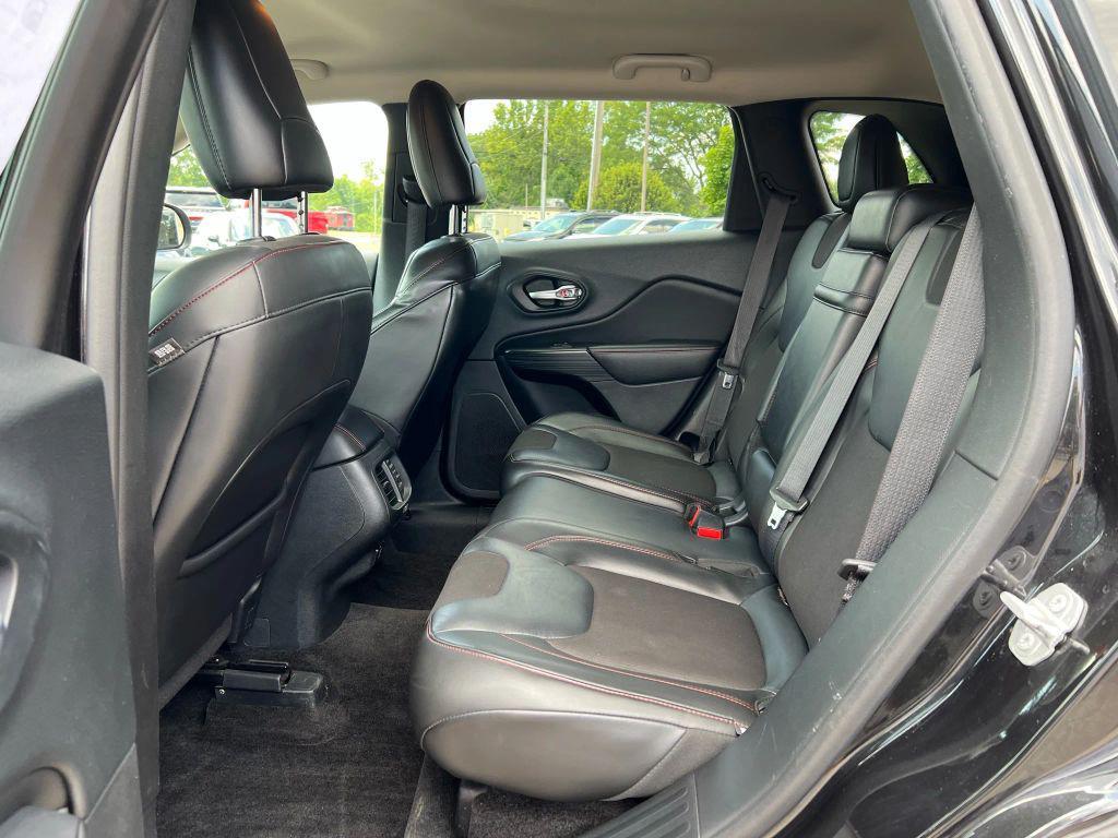 used 2015 Jeep Cherokee car, priced at $10,475