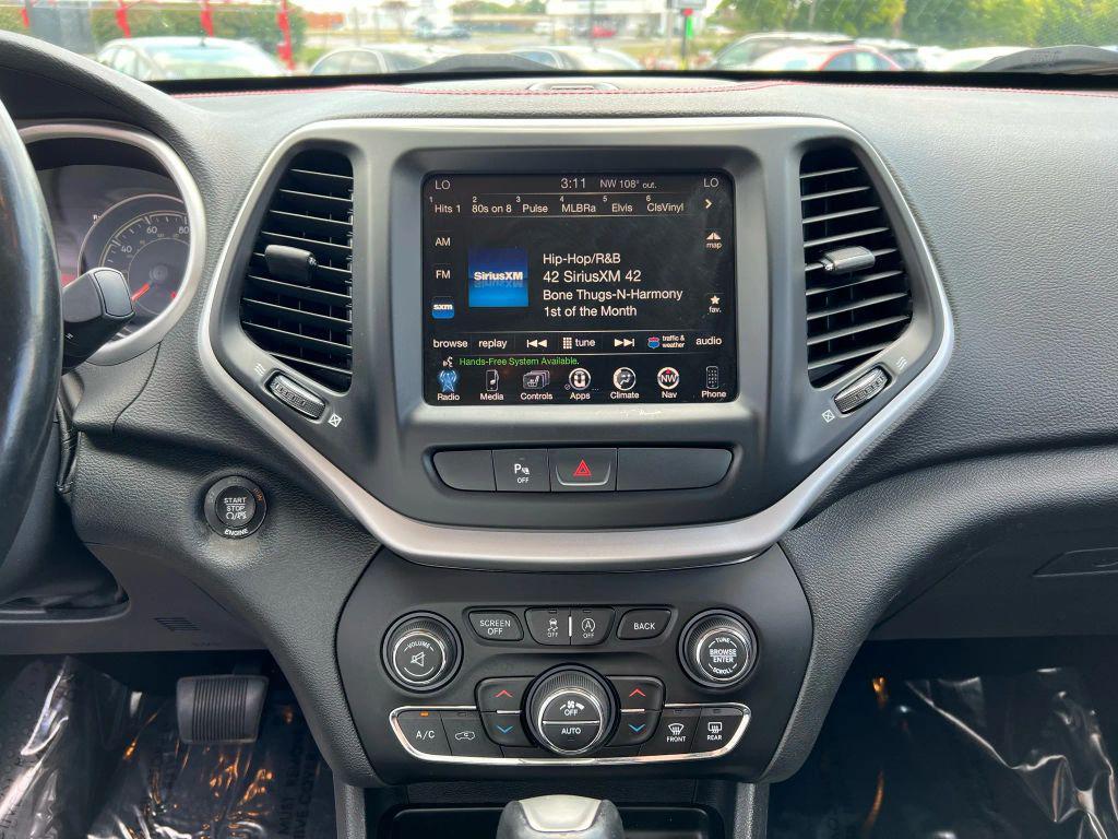 used 2015 Jeep Cherokee car, priced at $10,475