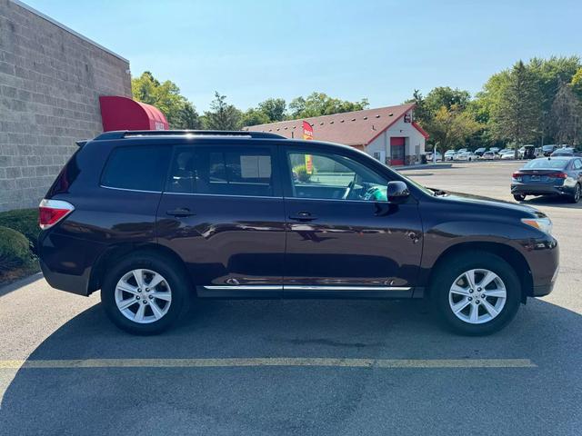 used 2013 Toyota Highlander car, priced at $13,925