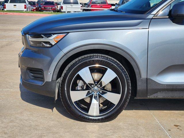 used 2019 Volvo XC40 car, priced at $17,450