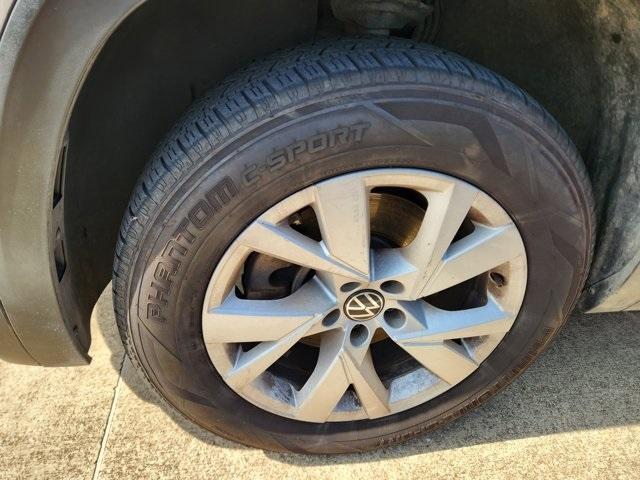 used 2020 Volkswagen Atlas Cross Sport car, priced at $19,000